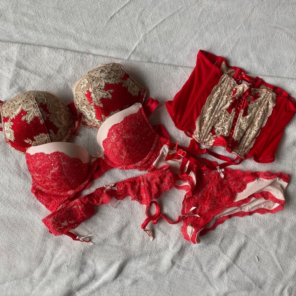 Victoria's Secret Vintage Bra Panty Garter Belt Lot, 5 pieces, 2012, Very Sexy